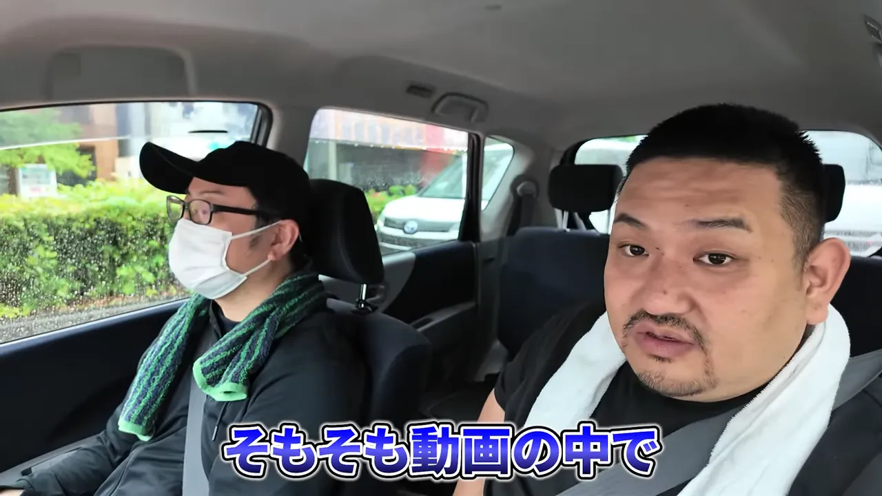 検証まとめを話している場面:17個のノウハウを試したが再現できなかったと説明
